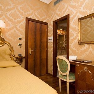Kamer met een King Size Bed